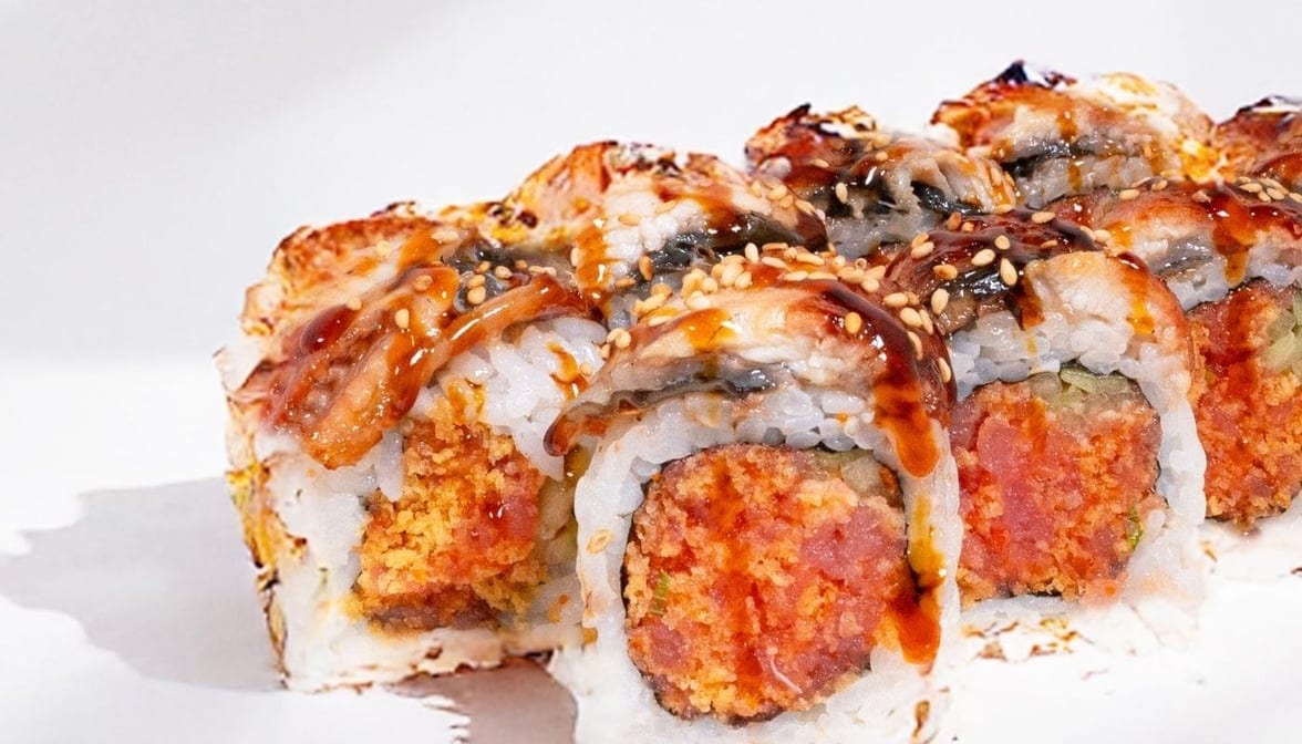 C10 Dancing Eel Roll/ Raw Fish.